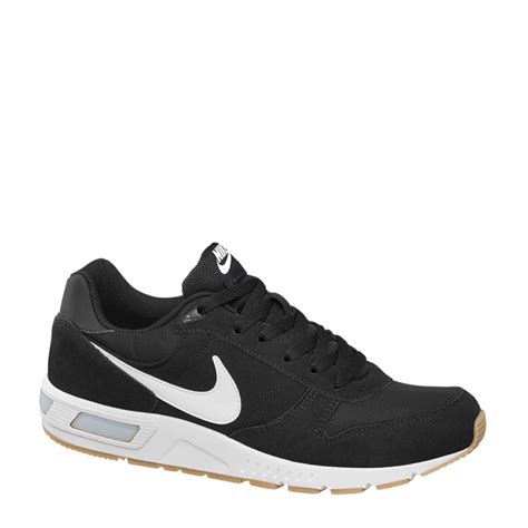 nike nightgazer zwart|nike nightgazer instagram.